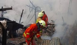 3 Rumah Kontrakan di Tanah Abang Ludes Terbakar, Gegara Casan Handphone? - JPNN.com