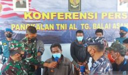 TNI AL Menggagalkan Pengiriman PMI Ilegal ke Malaysia - JPNN.com