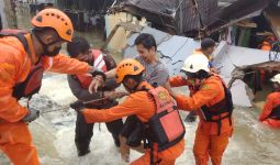 Setelah Ditinggalkan Jokowi, Hujan Deras Melanda Balikpapan, Ratusan Rumah Terendam Banjir - JPNN.com