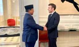 Prabowo Bertemu Presiden Macron di Elysee Palace, Ada Momen Rangkulan - JPNN.com