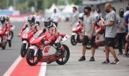 Pembalap Muda Astra Honda Tampil Menjanjikan di Latihan Bebas IATC Mandalika - JPNN.com