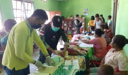 TNI Bantu Berikan Imunisasi Kepada Balita di Perbatasan, Bidan Wulandari Bilang Begini - JPNN.com