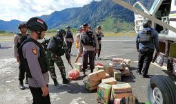 Seluruh Petugas Bandara Bilorai Intan Jaya Kabur, Pasukan TNI & Polri Beraksi, Lihat Itu - JPNN.com