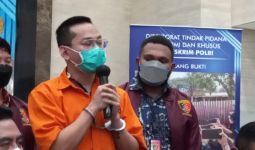 Berbaju Orange, Indra Kenz: Tak Pernah Ada Niat Merugikan Atau Menipu - JPNN.com