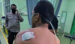 Jemput Penumpang Wanita, Sur Ditusuk Rekan Sesama Ojek, Banjir Darah - JPNN.com