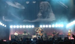 Drummer Foo Fighters Taylor Hawkins Meninggal Dunia - JPNN.com