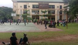 Bentrok Mahasiswa 2 Fakultas di UIN Alauddin Makassar Terjadi Lagi, Lihat - JPNN.com
