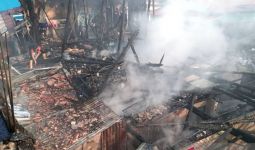 Kebakaran di Jalan Ki Gede Ing Suro Palembang, 6 Rumah Hangus - JPNN.com