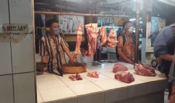 Harga Daging Sapi hingga Ayam di DKI Jakarta Naik, Bukan Main - JPNN.com