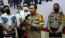 Peluru Nyasar Tewaskan Warga di Pontianak, Irjen Suryanbodo Langsung Sampaikan Ini - JPNN.com