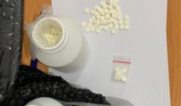 Patroli Siber Bea Cukai Batam Gagalkan Penyelundupan Ribuan Obat-obatan Terlarang - JPNN.com