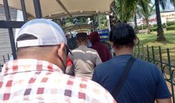 Pria Berjaket Merah Ditangkap di Lokasi Demo 11 April 2022, Siapakah Dia? - JPNN.com