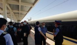 Kereta Cepat China Babak Belur, Jumlah Penumpang Menyedihkan - JPNN.com
