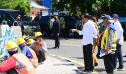 Jokowi ke Cirebon, Ada yang Ditunjuk - JPNN.com