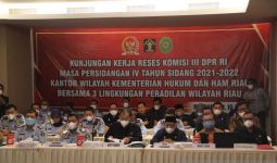 Di Depan Anggota Komisi III DPR, Jahari Sitepu Tegaskan Sudah Pecat 6 Pegawai Lapas dan Rutan  - JPNN.com