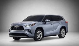 Toyota Recall Ratusan Ribu Mobil Keluaran Baru, Ternyata Ini Penyebabnya - JPNN.com