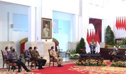Di Depan Dua Jenderal, Jokowi Khawatir dengan Muslihat Pendanaan Terorisme - JPNN.com