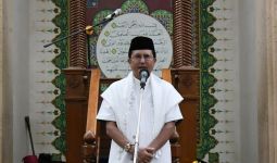 Fadel Muhammad Peringati Nuzululqur'an, Ajak Jemaah Cintai Al-Qur'an - JPNN.com