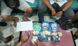 Petugas Lapas Curiga, 2 Paket Makanan untuk Narapidana Dibuka, Isinya Ternyata  - JPNN.com