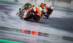 FP2 MotoGP Portugal Dramatis, Honda 1 & 2, Ducati Berjatuhan - JPNN.com