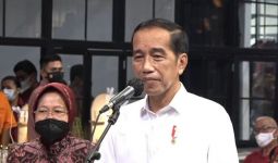 Jokowi: BLT Minyak Goreng Jangan Digunakan Beli Pulsa - JPNN.com