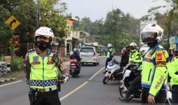Kendaraan Pemudik di Limbangan-Malangbong Garut Mulai Ramai - JPNN.com