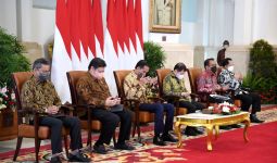 Di Hadapan Airlangga hingga Tito, Jokowi Minta Waspada, Mereka Berdoa - JPNN.com