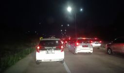 Tol Kalikangkung Macet Poll, Kecepatan 5 Km per Jam - JPNN.com
