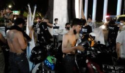 Polisi Menangkap 70 Pemuda Pembawa Bendera XTC, Heboh di Tugu Kujang - JPNN.com