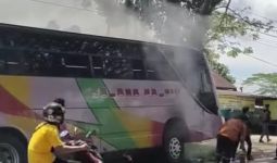 Bus Antarkota Membawa Pemudik Terbakar di Balikpapan, Kombes Sonny: Diduga Akibat Korsleting - JPNN.com