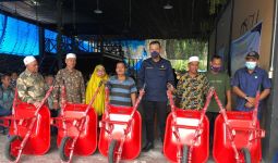 Begini Cara Martin Manurung Membantu Petani Sawit di Labuhanbatu Raya - JPNN.com