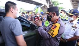 Setelah 14 Jam di Perjalanan, Pemudik Asal Jakarta Ini Langsung Ditemui Kapolri - JPNN.com