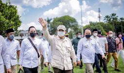 Prabowo Sowan Para Kiai di Jatim, Lihat Pria di Sampingnya - JPNN.com