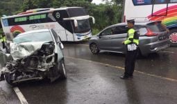 Minibus vs Bus di Aceh Besar, Empat Orang Luka-Luka, Satu Orang Dosen - JPNN.com