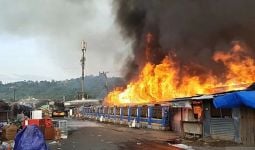 Ratusan Kios di Pasar Wosi Manokwari Ludes Terbakar - JPNN.com