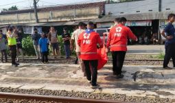 Ngeri, Ganda Sutrisna Tewas Tertabrak Kereta Api di Stasiun Klari - JPNN.com