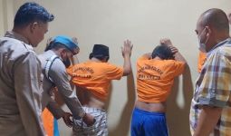 Iptu Amak dan Anak Buahnya Mengecek Rutan Polsek, Para Tahanan Bergetar, Lihat Fotonya - JPNN.com