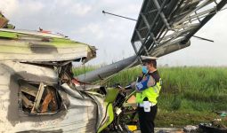 Penyebab Kecelakaan Bus yang Menewaskan 13 Orang di Mojokerto Bikin Geleng Kepala - JPNN.com