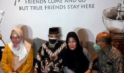 Medina Zein Dirawat di Rumah Sakit Jiwa, Kakek Ungkap Penyebabnya - JPNN.com