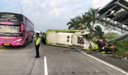 Kurang dari 24 Jam, Jasa Raharja Serahkan Santunan Kepada Korban Kecelakaan Bus di Tol Mojokerto - JPNN.com