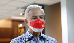 Hasil Survei SMRC: Ganjar Pranowo Unggul Jauh, Prabowo dan Anies di Bawah - JPNN.com