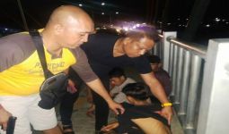 Menongkrong di Jembatan Sambil Membawa Badik, 2 Remaja Diciduk Polisi - JPNN.com