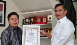 Bongkar Kasus Pembalakan Liar, Lemkapi Anugerahi Kombes Kurniadi Presisi Award - JPNN.com