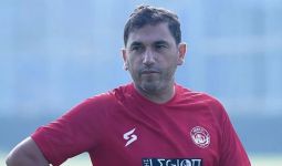 Diminta Mundur dari Kursi Pelatih Arema FC, Eduardo Beri Respons Begini - JPNN.com