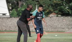 Di Ambang Pemecatan, Jacksen F Tiago Pilih Lakukan Ini Jelang Persis vs Bhayangkara FC - JPNN.com