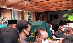 Fahmi Idris Meninggal Dunia, Begini Suasana di Rumah Duka - JPNN.com