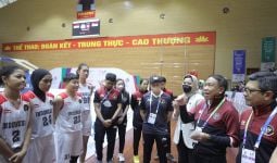 SEA Games 2021: Menpora Amali Terus Beri Motivasi kepada Tim Basket Indonesia - JPNN.com
