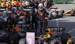 F1 2023, Hamilton dan Verstappen Berpotensi Lampaui Rekor Milik Schumacher - JPNN.com