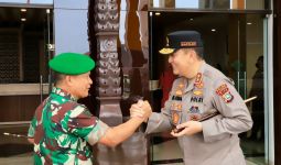 Senyum Irjen Iqbal Merekah, Jenderal Penting TNI di Sumatra Datang, Siapa Dia? - JPNN.com