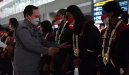 Kepala Bakamla RI Sambut Kedatangan Atlet Indonesia SEA Games 2021 - JPNN.com